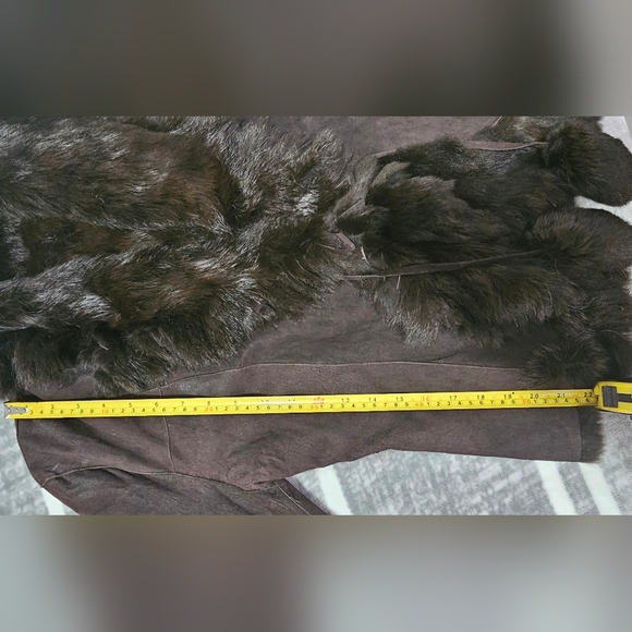 Luxurious Rabbit Fur Coat - Picture 9 of 11